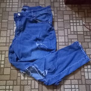 High rise Distressed mom jeans size 18